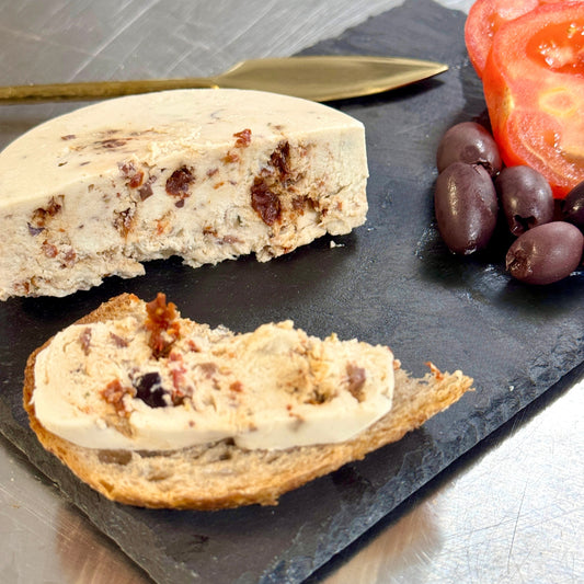 Tomato Kalamata Mozz-y (Limited Edition)